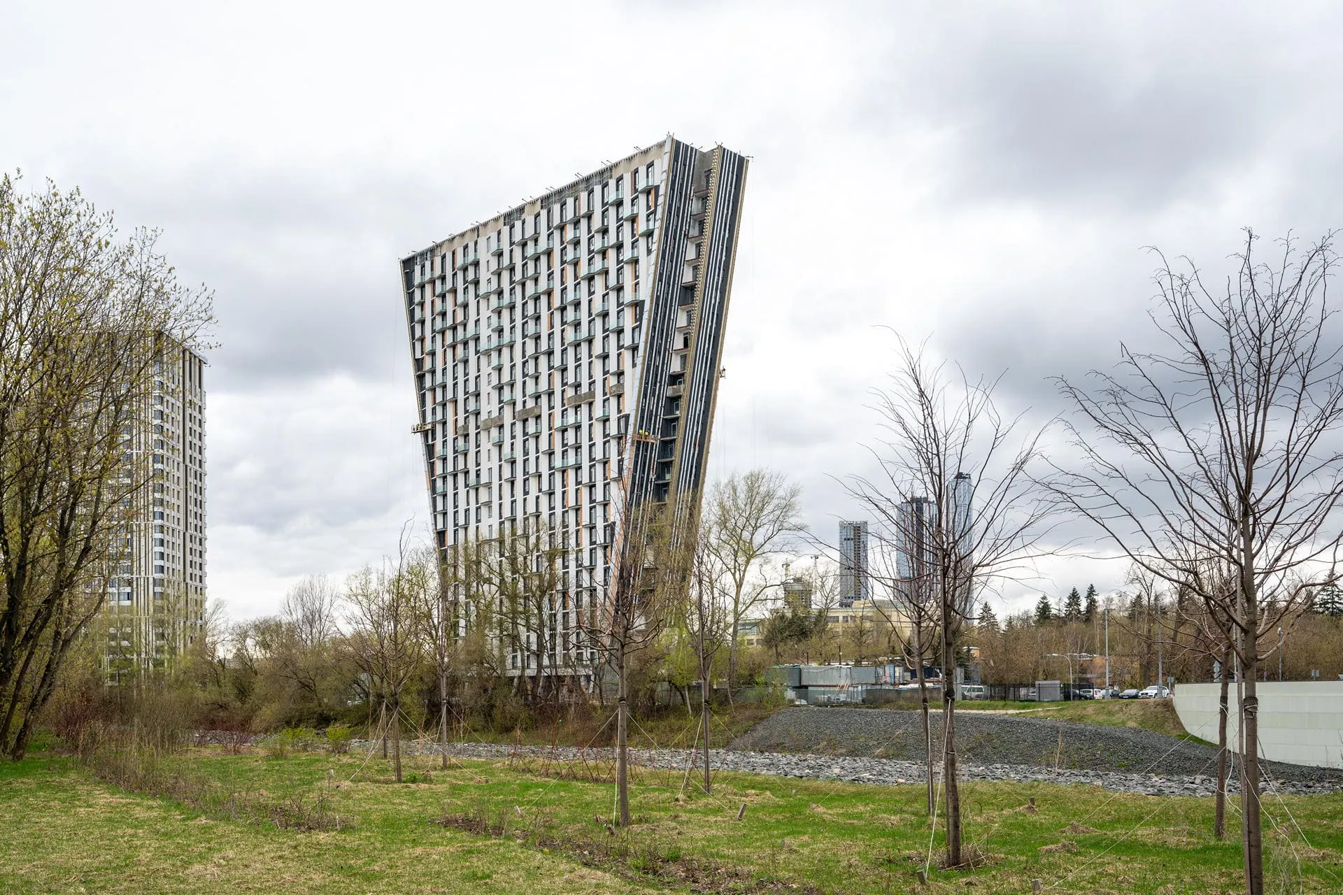 Апрель, 2024