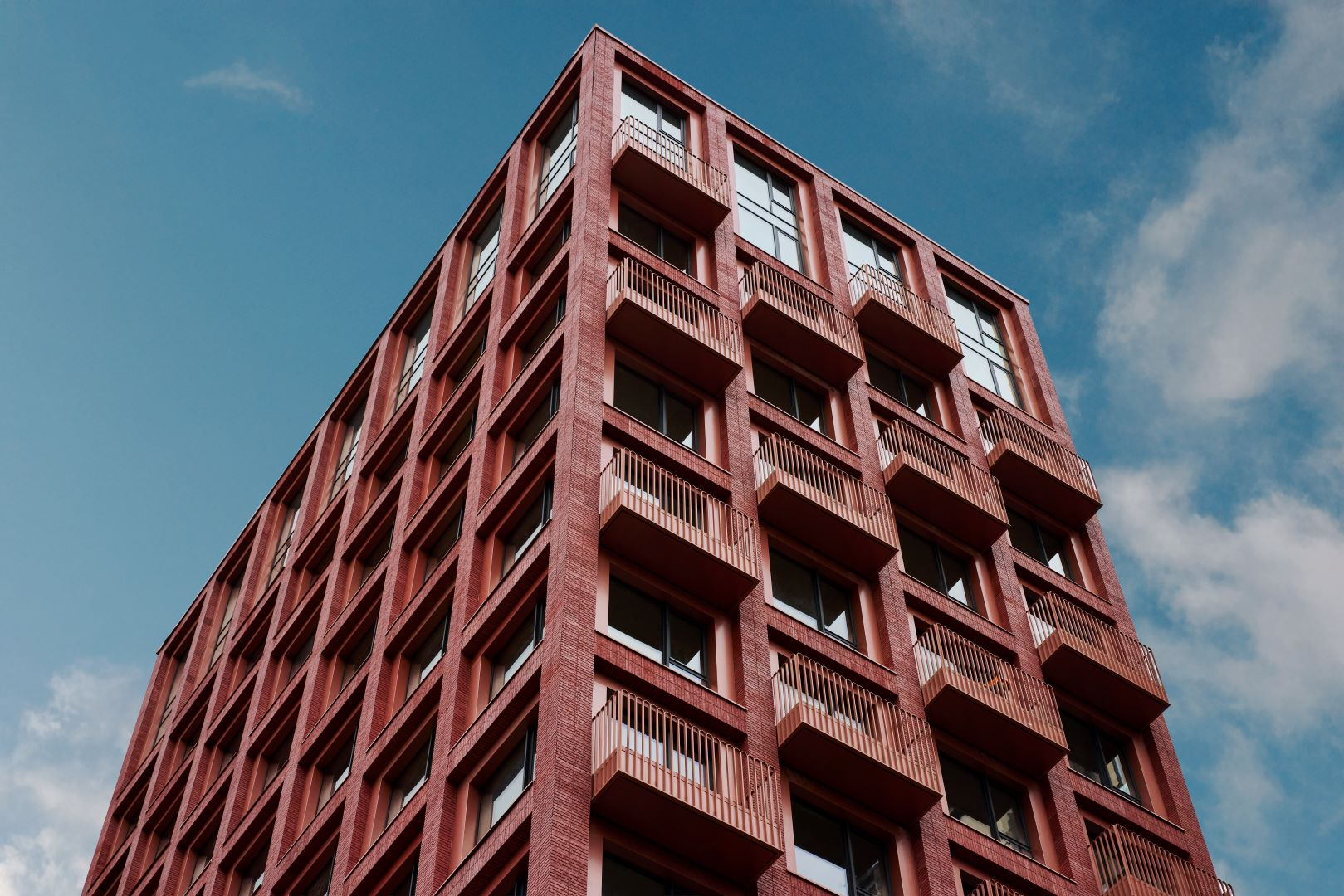 Завершение строительства Level Бауманская